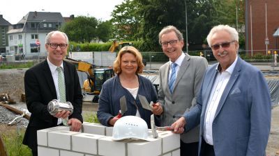 Grundstein gelegt: Neubau auf dem Kreishausgelände bietet künftig Raum für 190 Arbeitsplätze